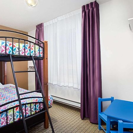 Ramada By Wyndham Red Deer Hotel & Suites Exterior photo
